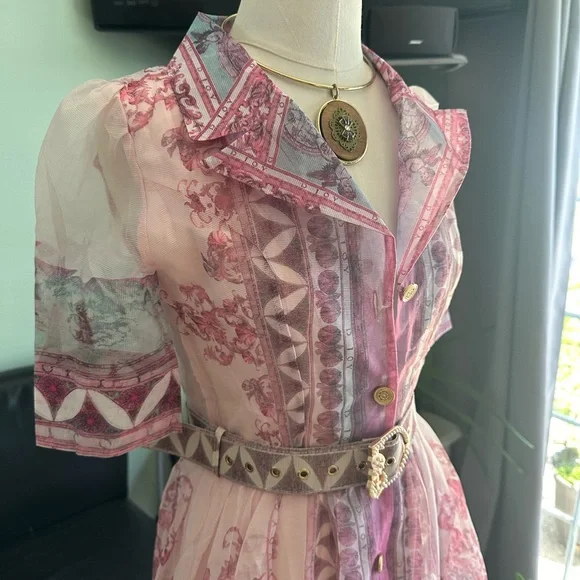 Beautiful dress - Picture 5 of 7